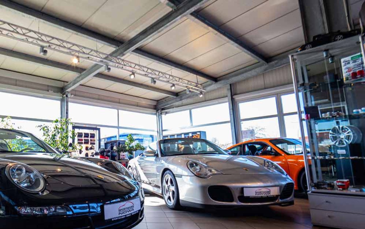 Bleuchtungstechnik - Showroom – Sportwagen Nowa – Referenz Nutz GmbH