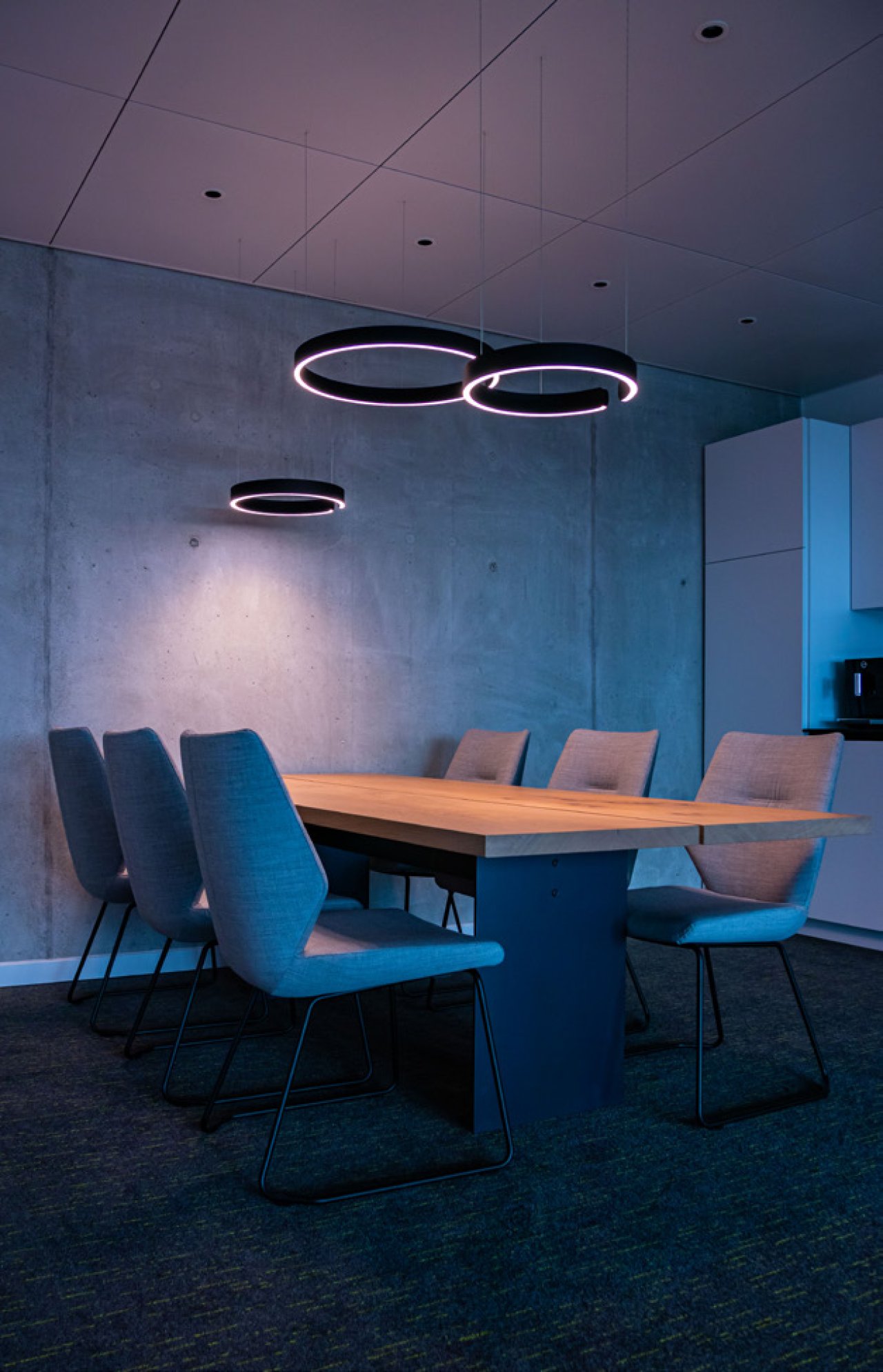 Lampen - Beleuchtungsanlage – SSR Performance GmbH – Referenz Nutz GmbH